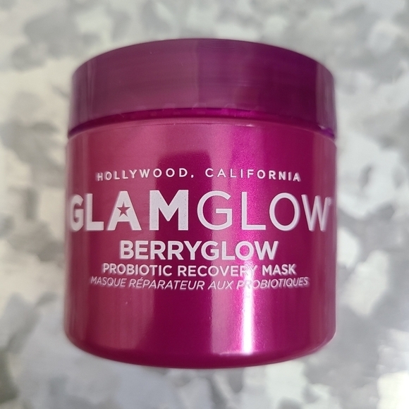 ⭐️40% Off⭐️ Glam Glow BERRYGLOW Probiotic Recovery Mask - Picture 3 of 6